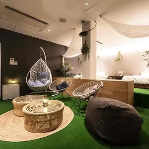  Hostel Glamping Asakusa Japan